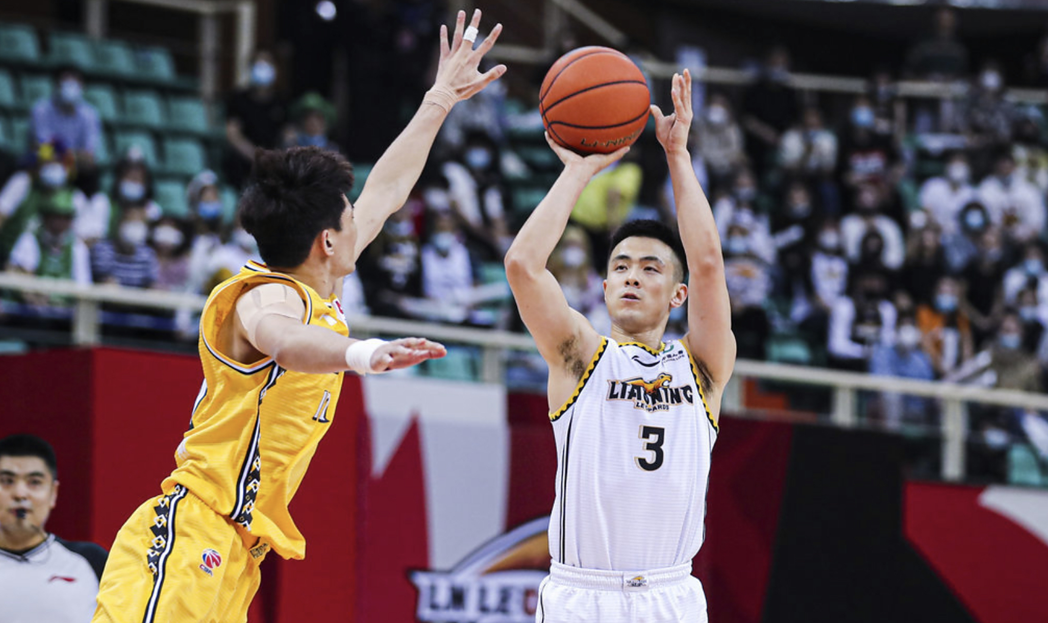 IM体育App下载-骑士险胜步行者，赵继伟扛起全队