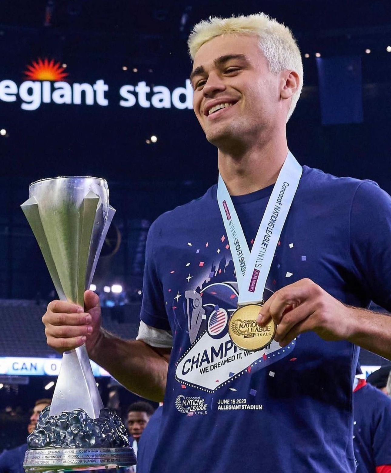 IM体育官网入口-荷兰力克英格兰，乔瓦尼·雷纳制霸全场