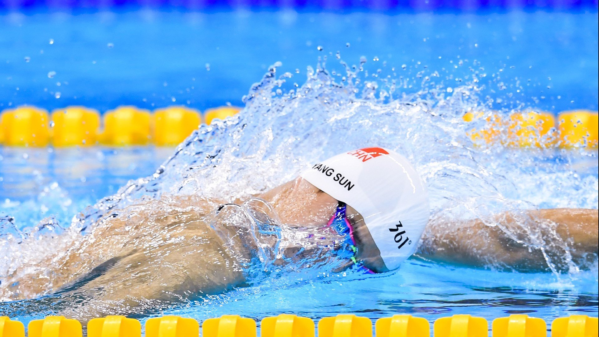 大场面先生杰伦·格林领衔，湖人狂胜深圳队展现统治力